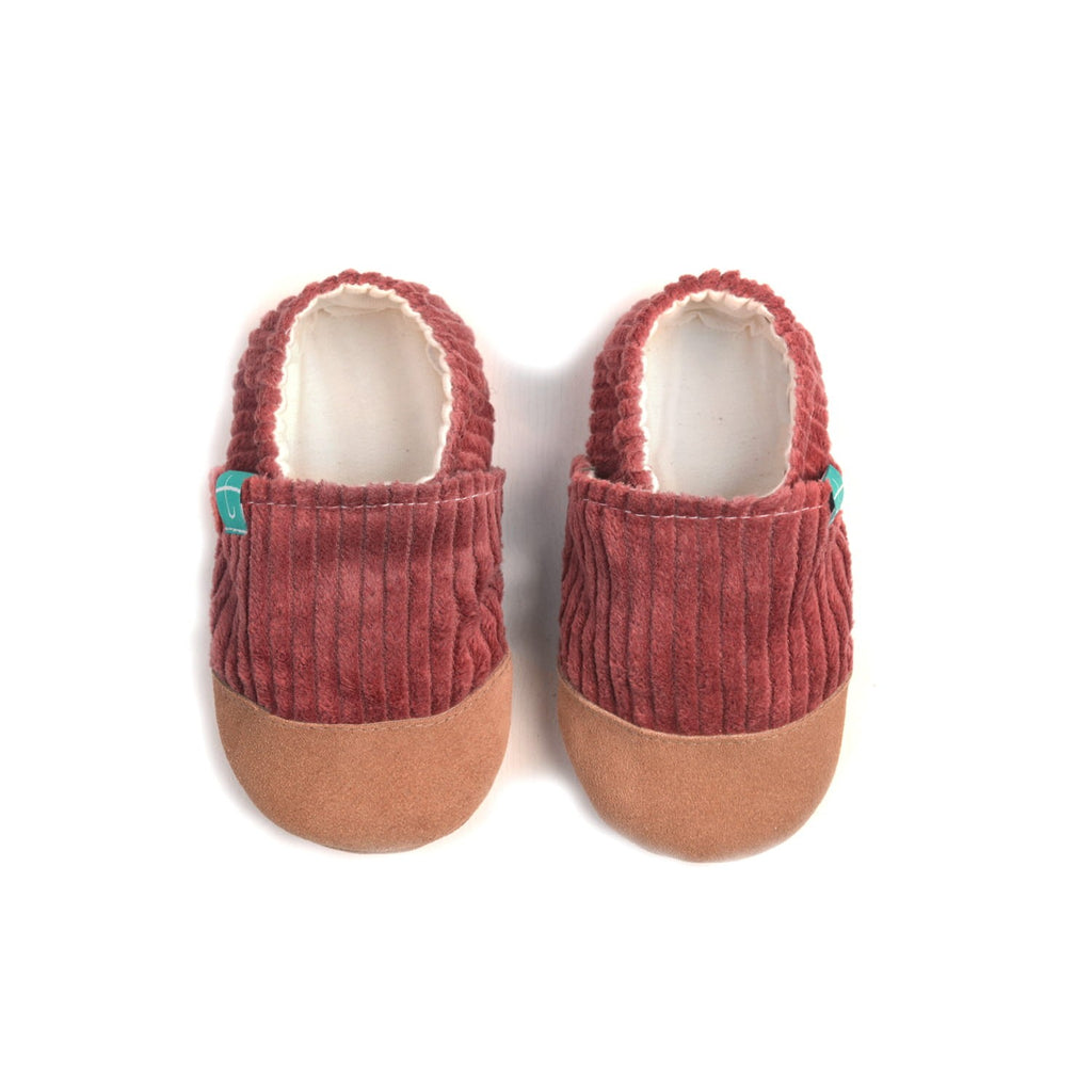 Cuddly Amber Child Slippers