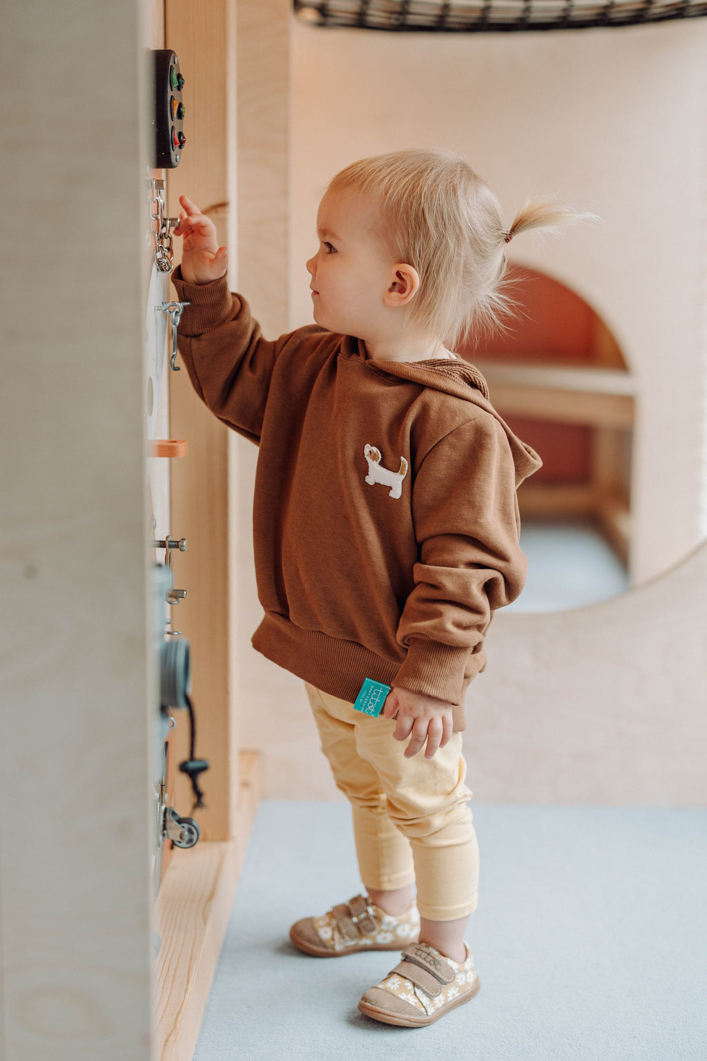Beige Daisy Kids Sneakers
