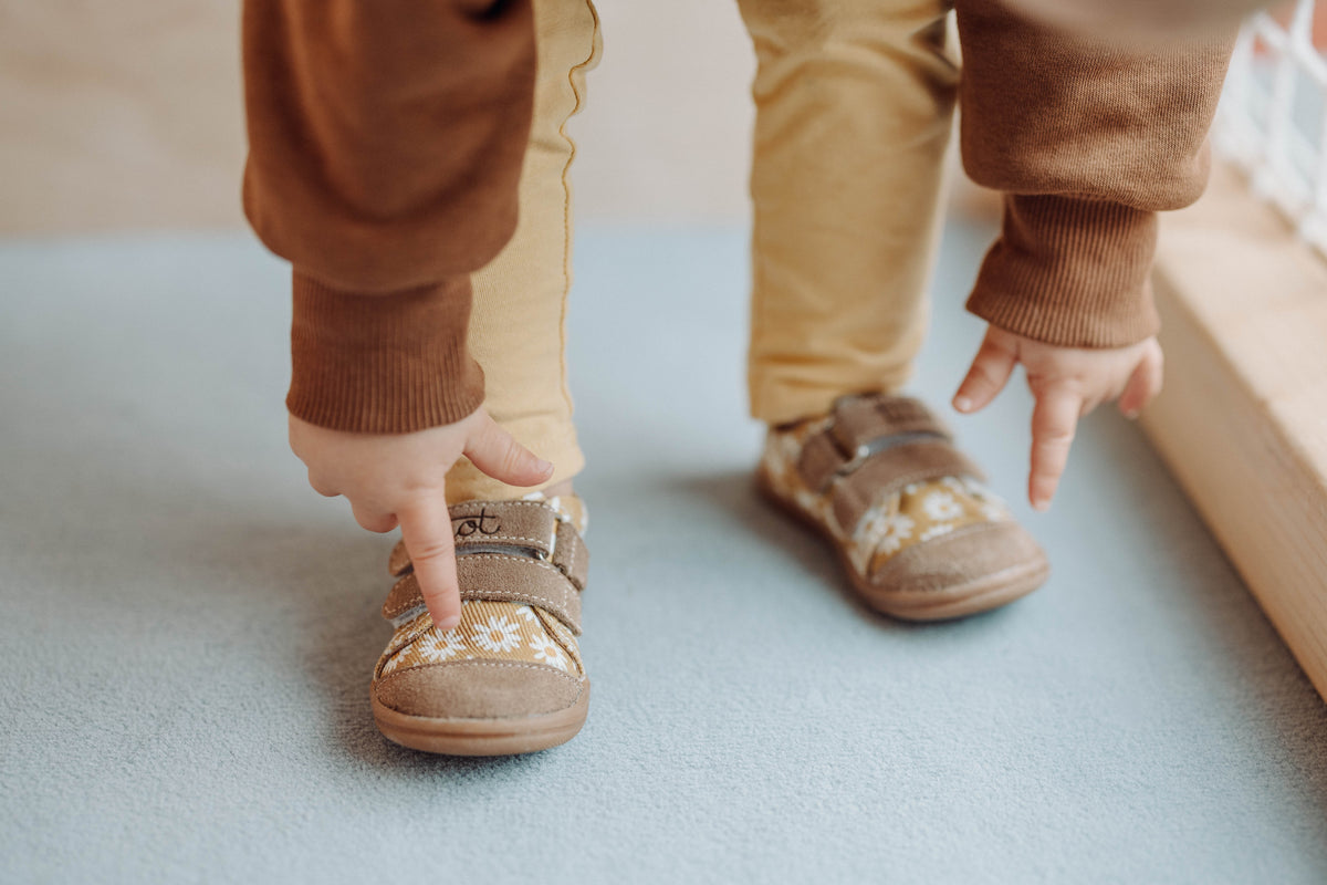 Beige Daisy Kids Sneakers