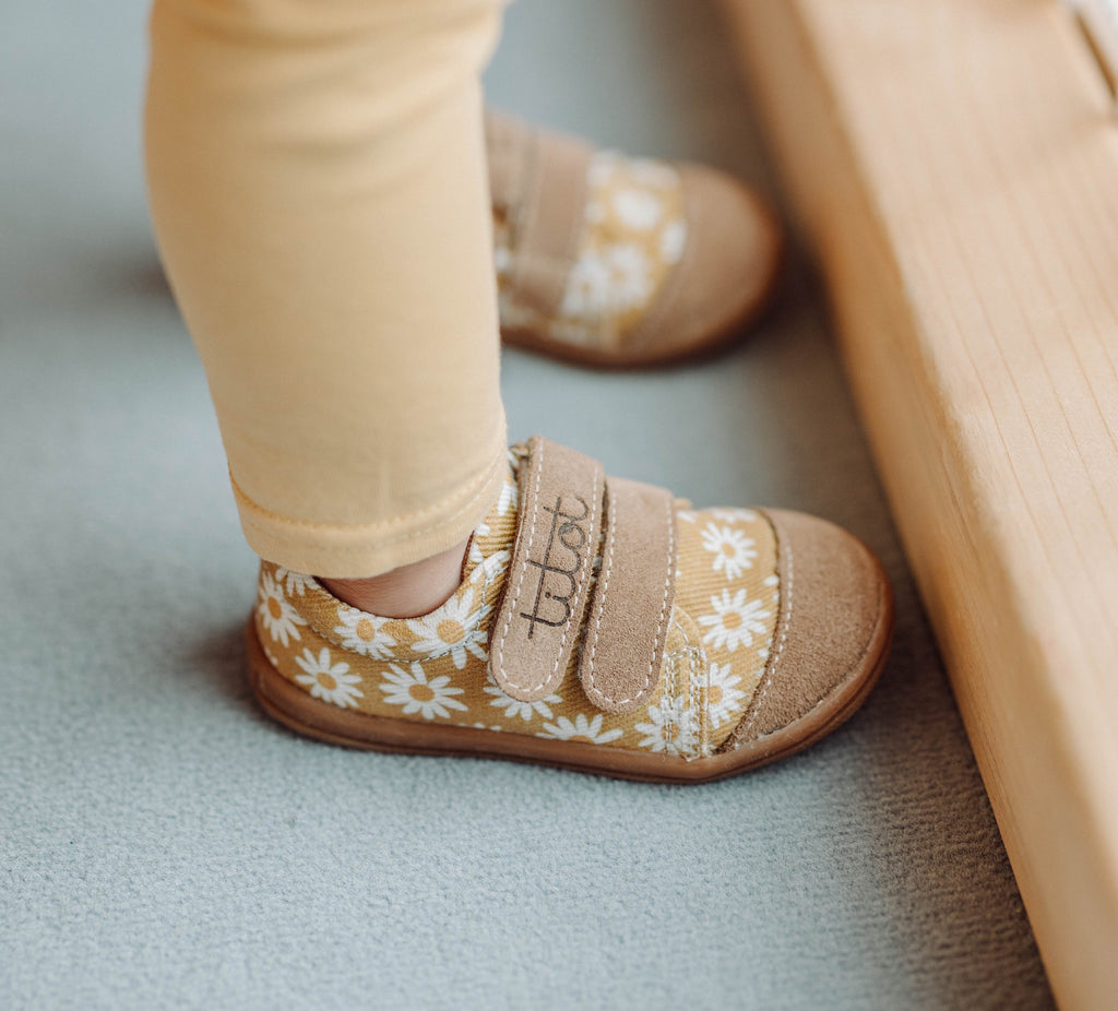 Beige Daisy Kids Sneakers