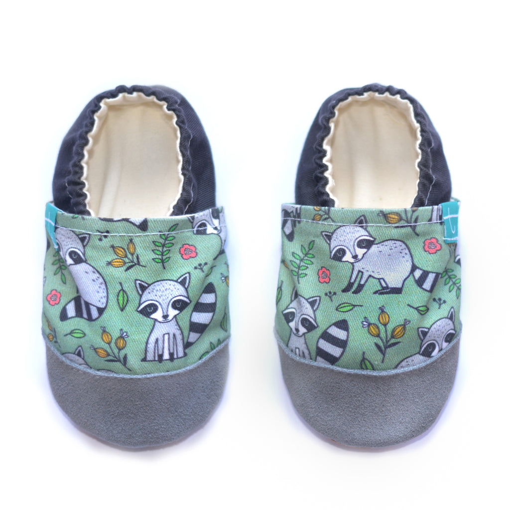 Pantoufles enfant raton laveur joyeux