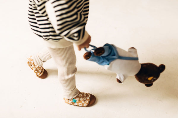 BEIGE DAISY Slippers