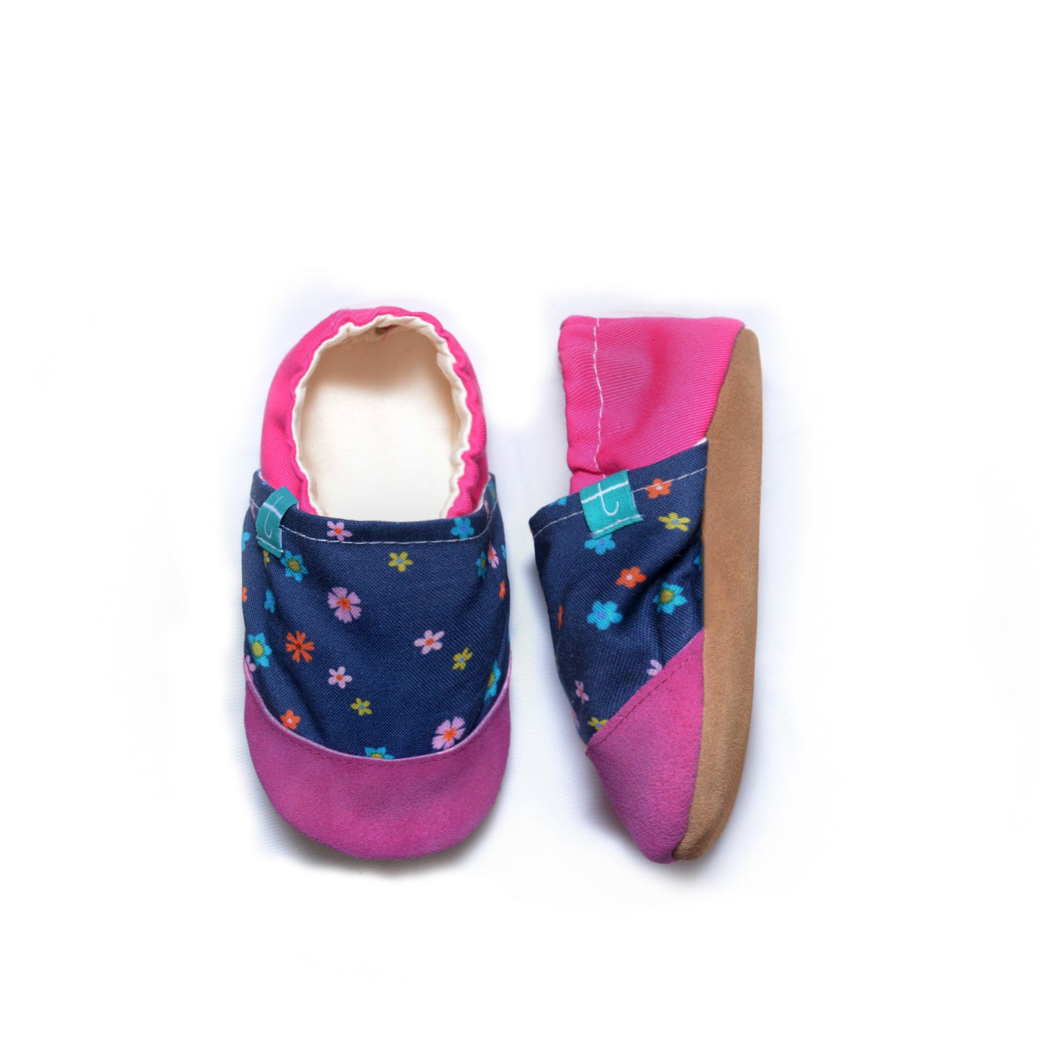 Pantoufles enfant à fleurs roses