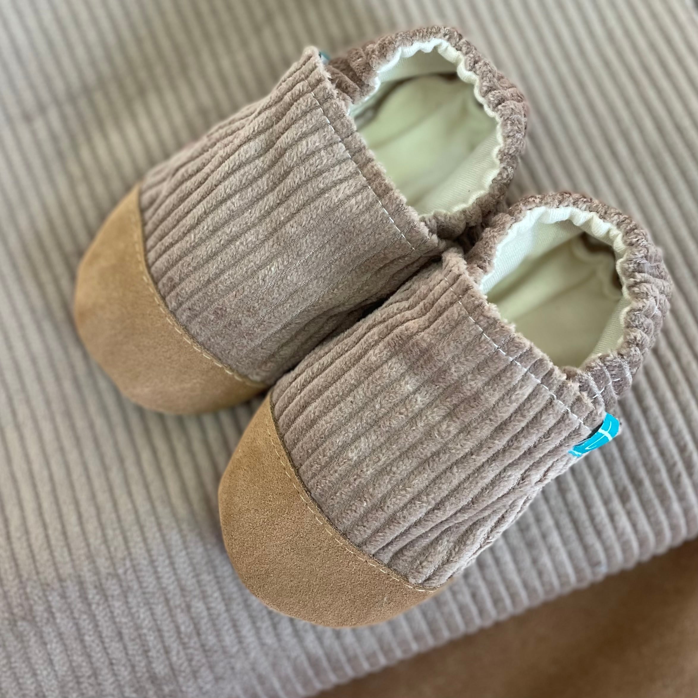 Cuddly Beige Child Slippers