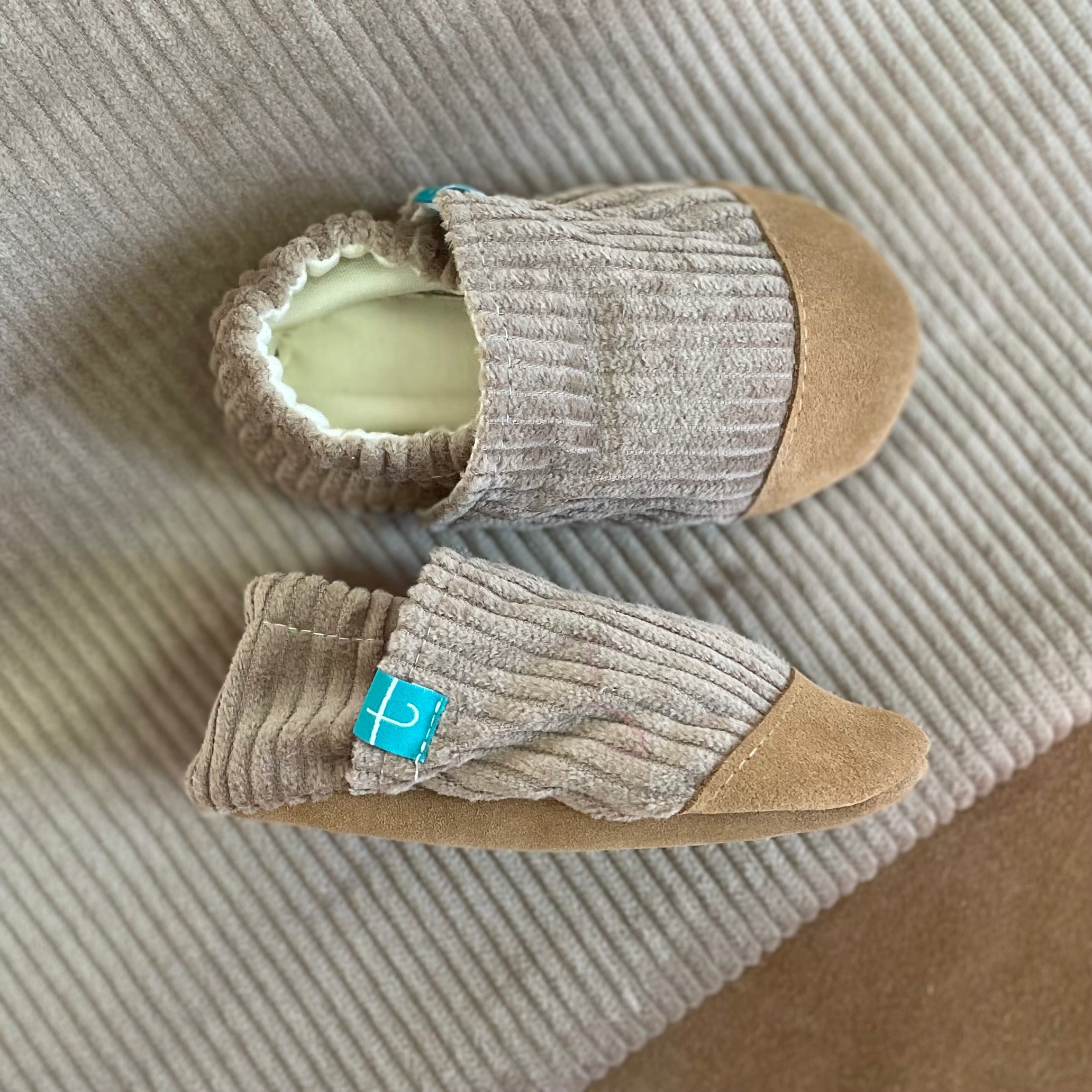 Cuddly Beige Child Slippers