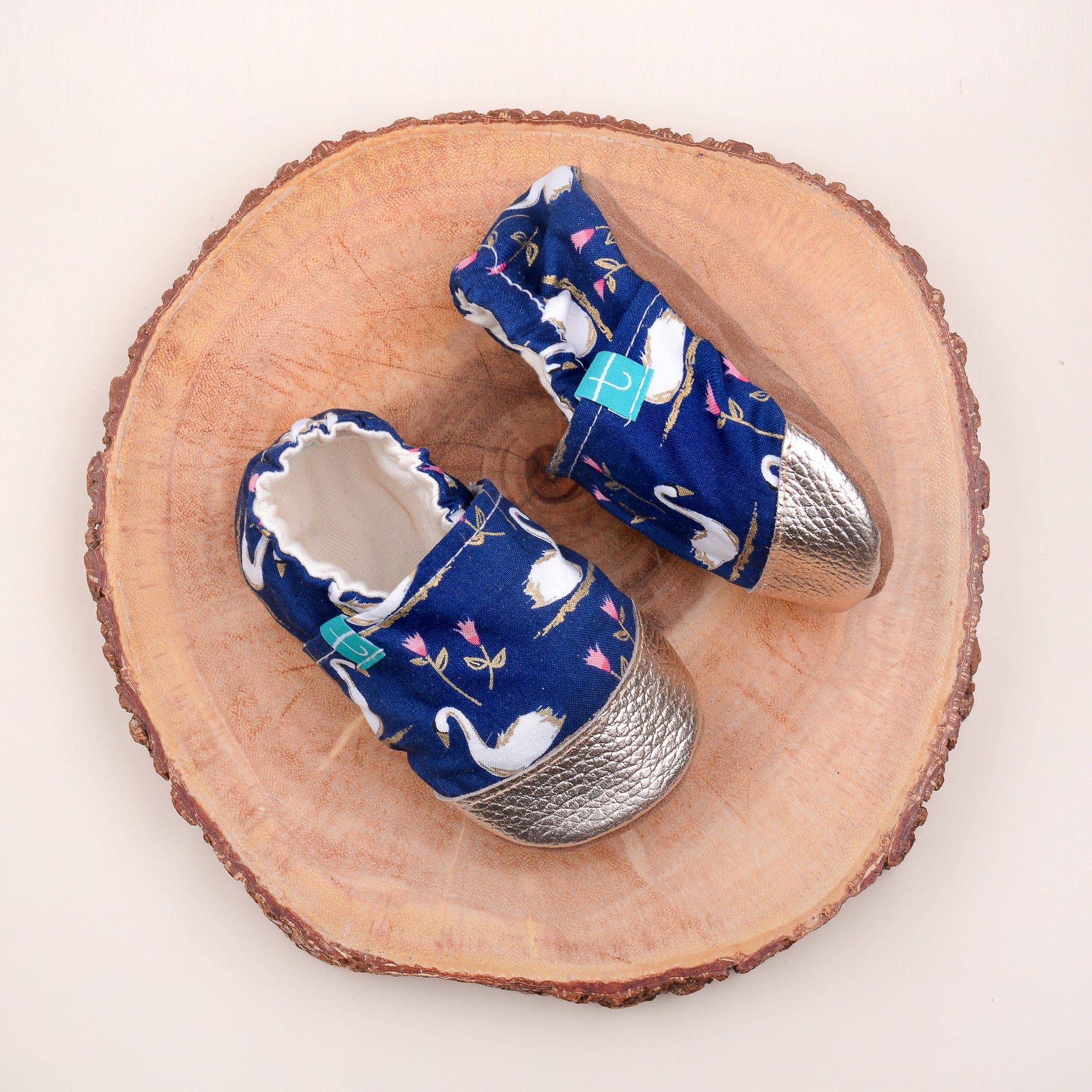 Pantoufles enfant cygne bleu marine