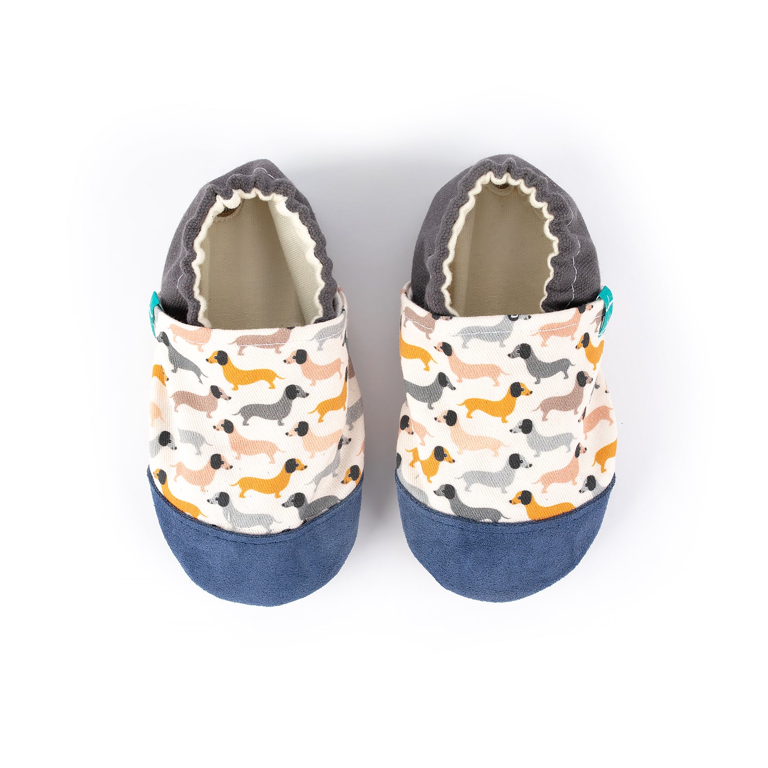 Pantoufles pour enfants en forme de petit chien